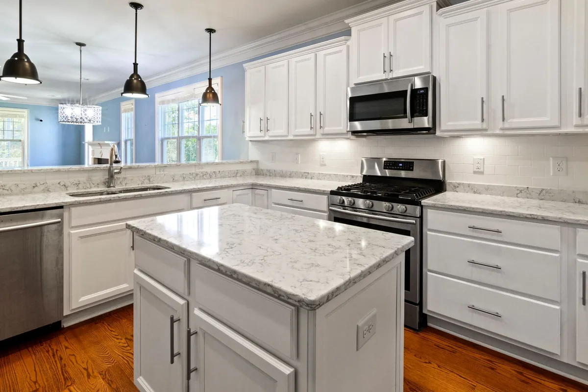 Filth & Squalor Cleanup in Lakehills, TX